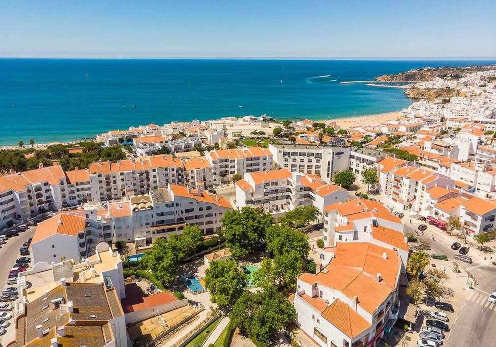 Central Town 2-Bedroom Apartment البوفيرا المظهر الخارجي الصورة